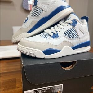 Kids Jordan 4 Retro Sneakers